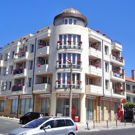 St. George Apartments ネセバル エクステリア 写真